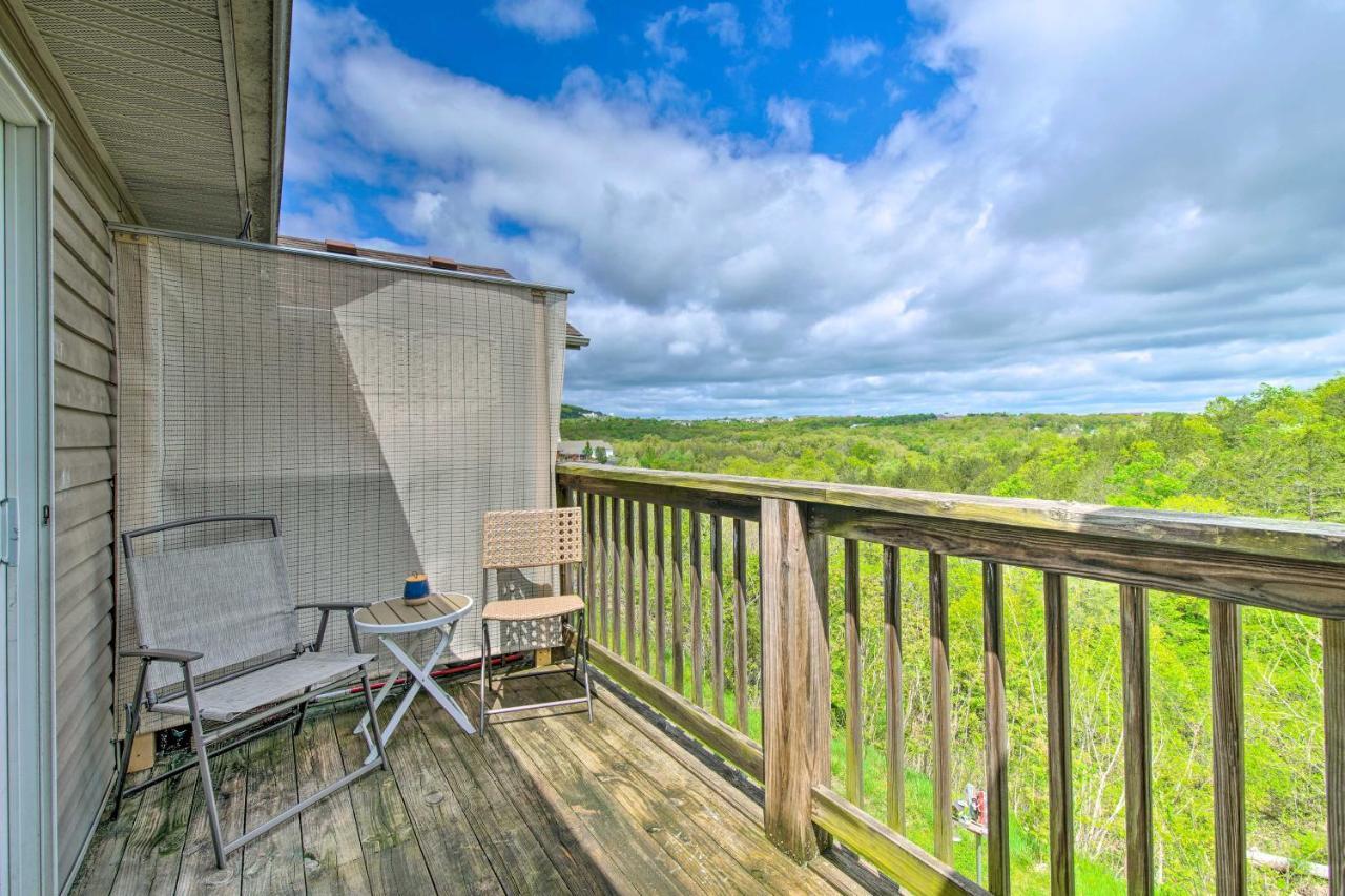 Cozy Branson Retreat With Balcony, 2 Mi To 76 Strip Apartment Екстериор снимка