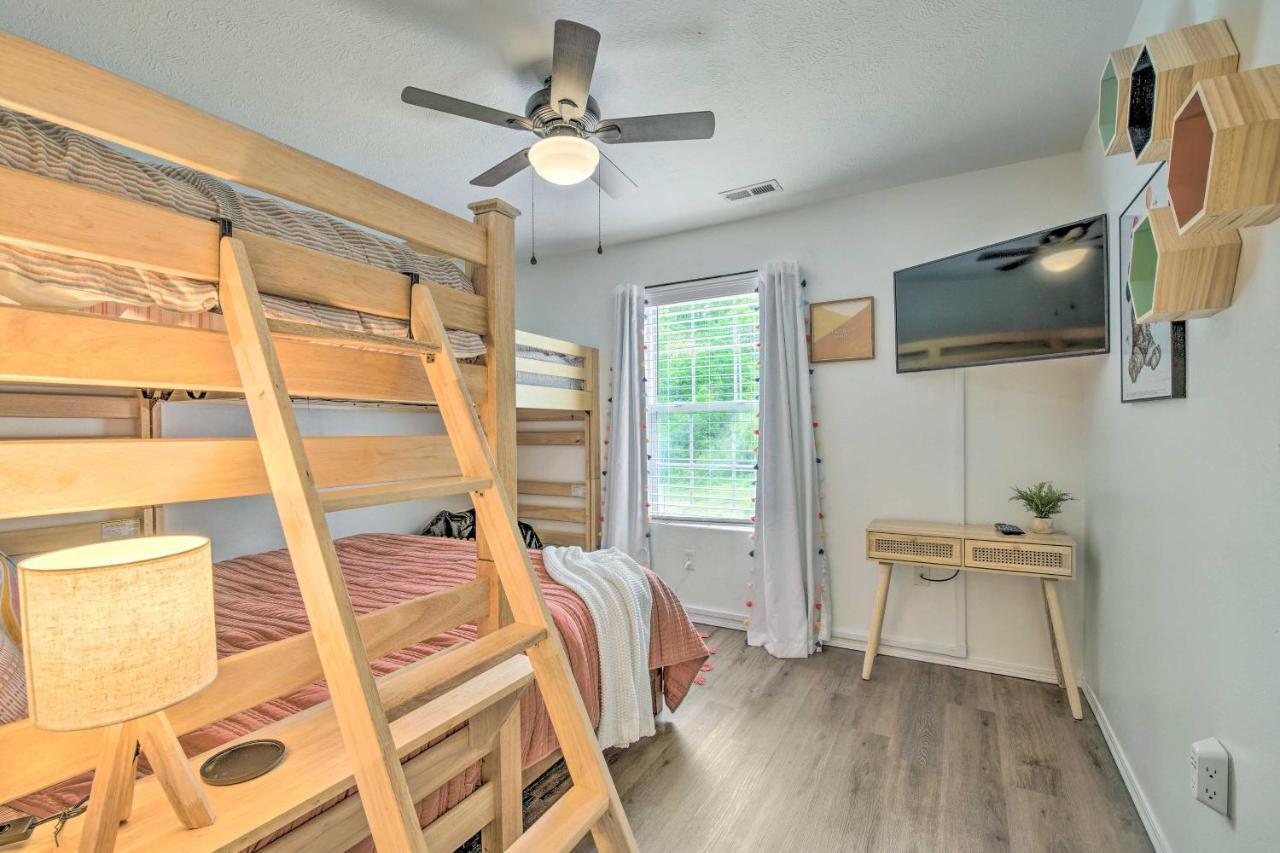 Cozy Branson Retreat With Balcony, 2 Mi To 76 Strip Apartment Екстериор снимка
